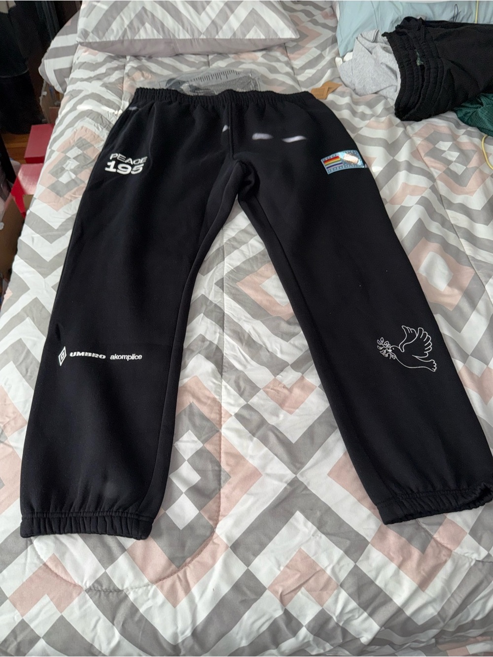 Umbro Black Men’s Sweatpants size XL